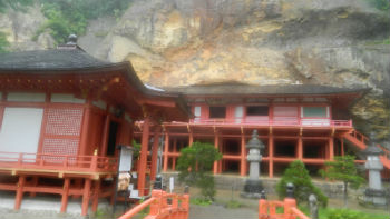 達谷窟毘沙門堂